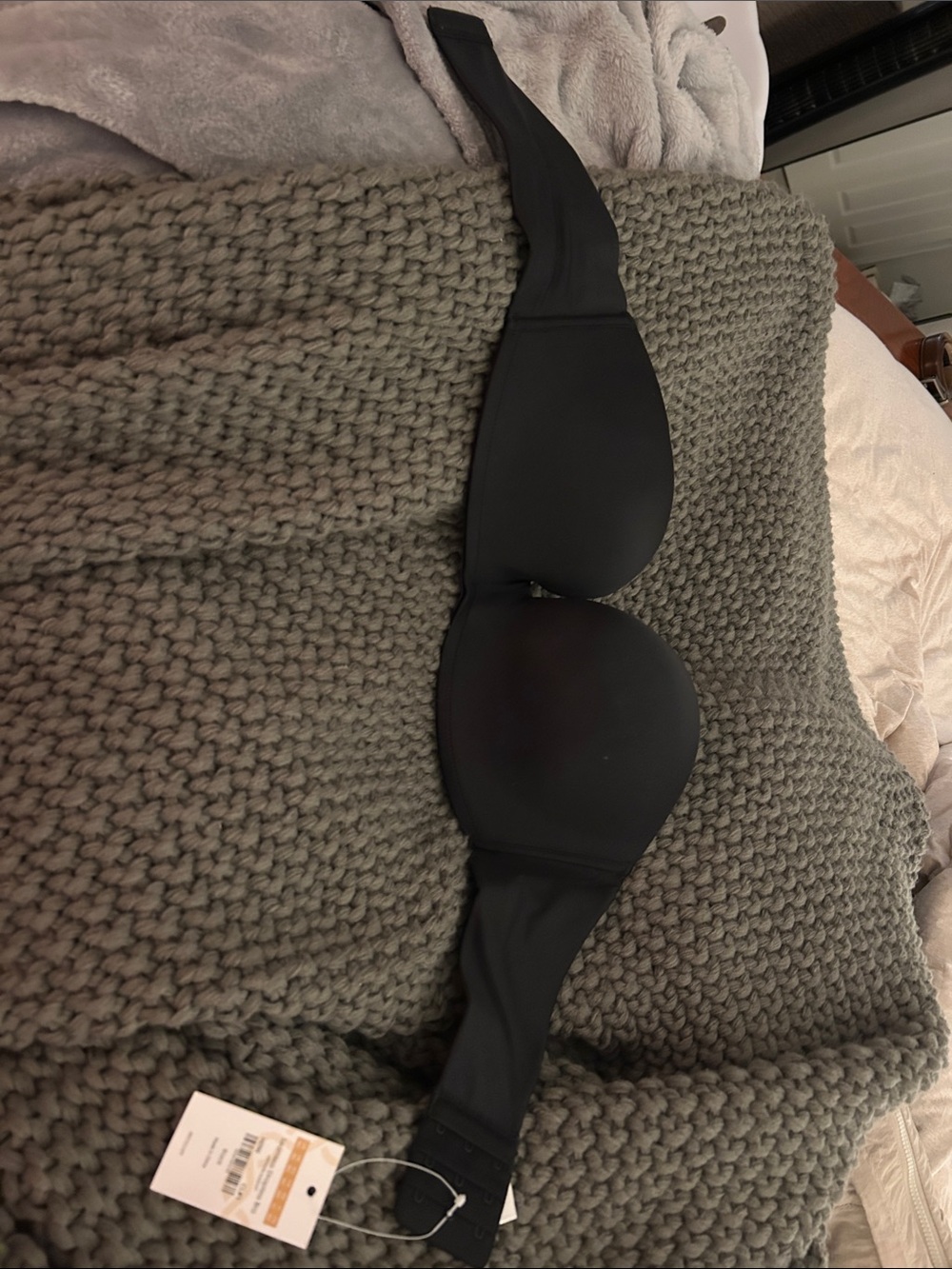Seamless Black Strapless T-Shirt Bra - Smooth Support
